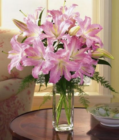 Lovely Lilies (T12-2)