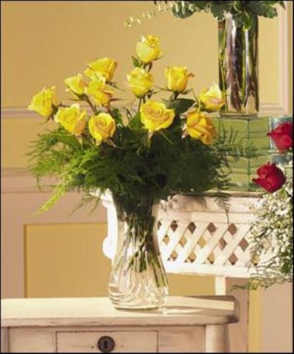 Yellow Rose Vase (T30-3)