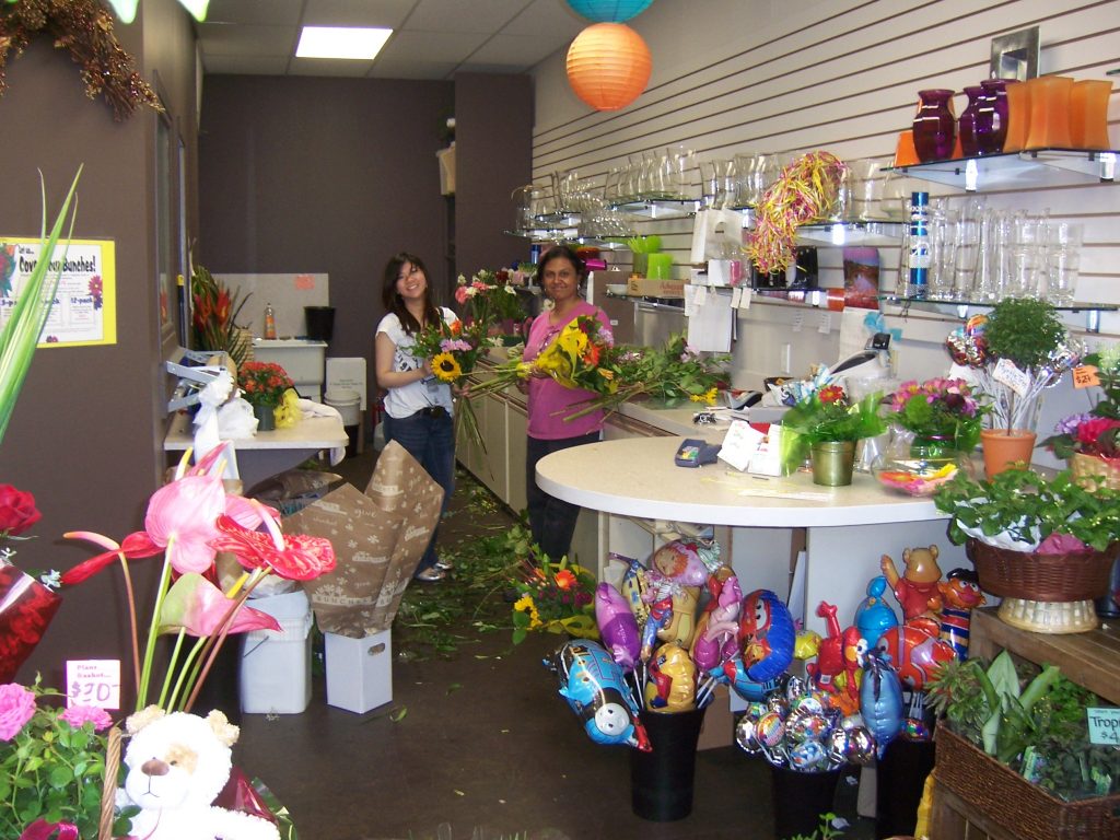 Careers Bunches Flower Co. Have fun and work with us and flowers!