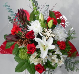Elegant Holiday Cut Flower Bouquet